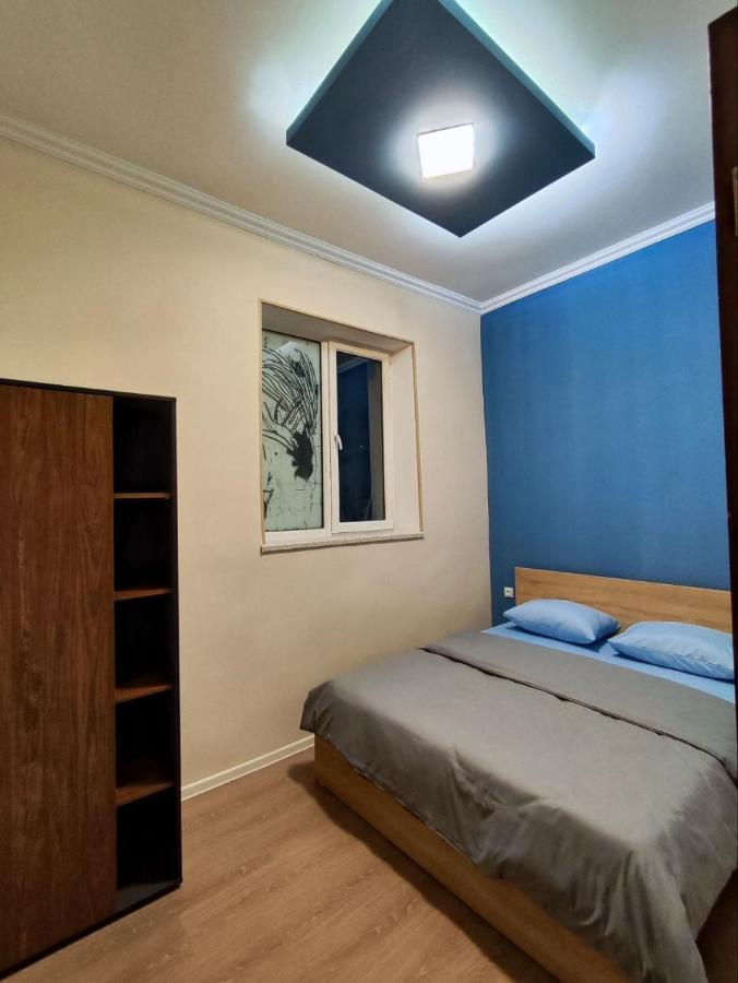 Guest House In The Small Center Yerevan Luaran gambar