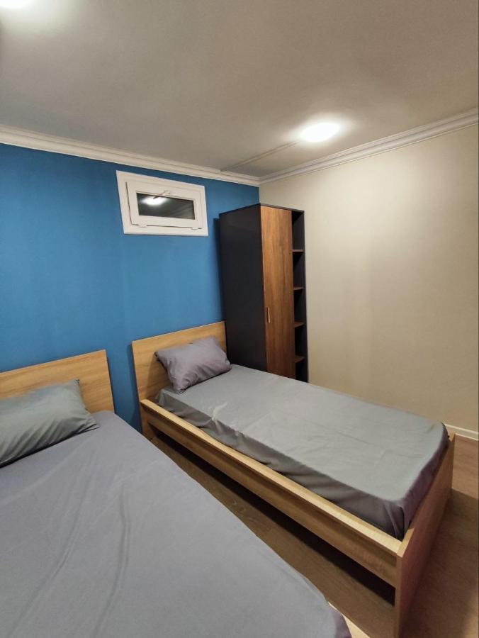 Guest House In The Small Center Yerevan Luaran gambar